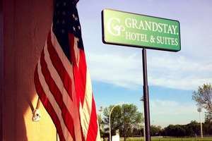 American Inn & Suites Parkers Prairie 외부 사진